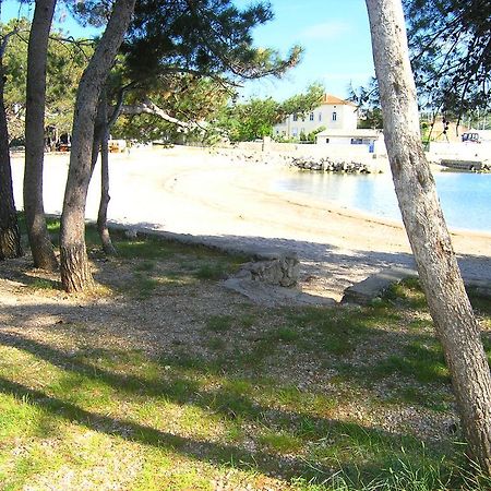 Apartman Vera Krk Town Bagian luar foto