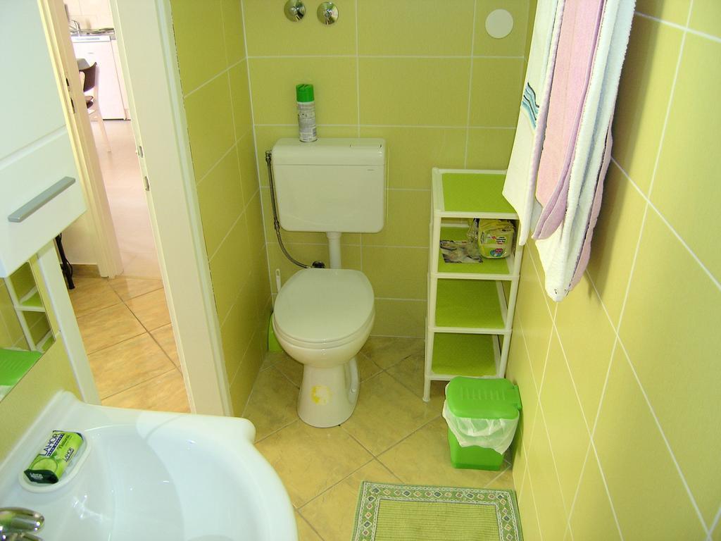Apartman Vera Krk Town Bagian luar foto