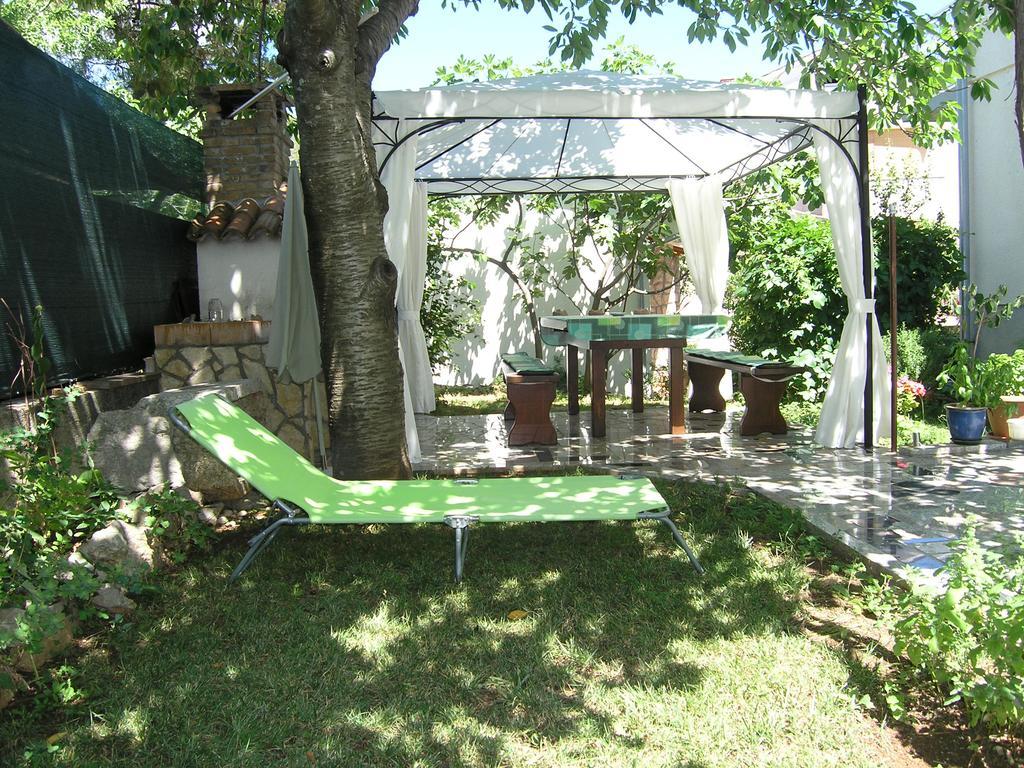 Apartman Vera Krk Town Bagian luar foto